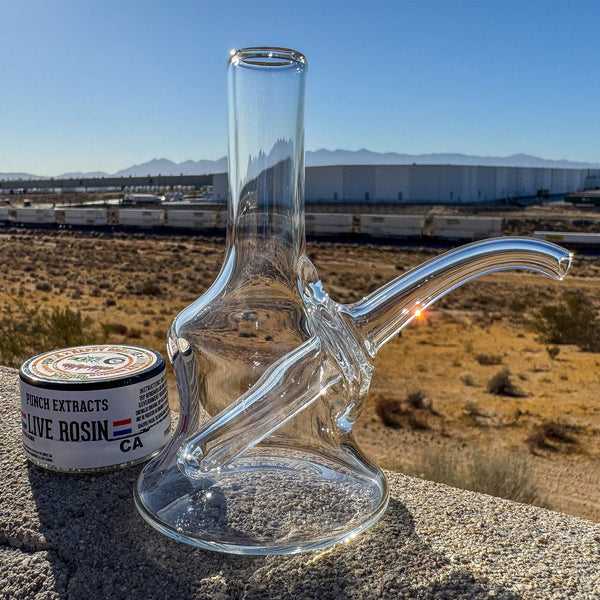 Session de dabbing avec le concentré Alchemist 1g Live Badder Hybrid Blue Dream